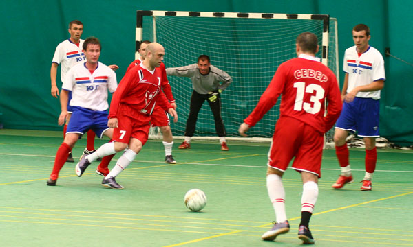 фрагмент мини-футбольного матча с участием команды «Север»