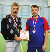 Ю. Медведев (слева) и Е. Беликов