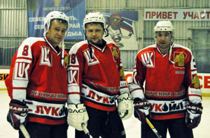 (слева направо): А. Курлат, Д. Гусаров, А. Маланюк