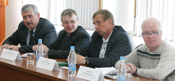 (слева направо) И. Шаповалов, А. Беляев, К. Канев, Ю. Филиппов