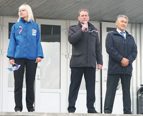 (справа налево) А. Тян, Н. Кулябов и Т. Капийчук