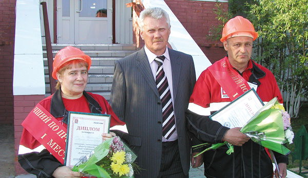  (слева направо) Е. Санева, В. Козорезов и И. Наумов