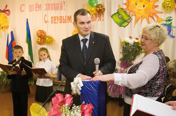 В. Гуляев и Л. Марченко