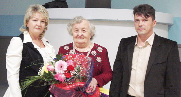 Марина Павлова и Дмитрий Шиляев поздравляют Екатерину Сафиуллину с 75-летием