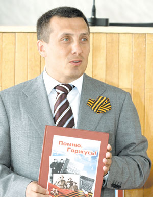 И. Леонов во время презентации