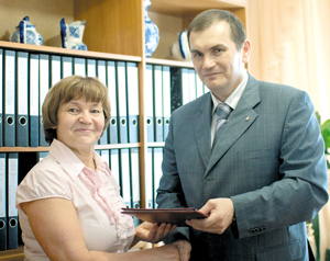 В. Гуляев и В. Хасаншина на подписании соглашения