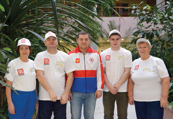 Представители усинской команды (Г. Котова – справа)