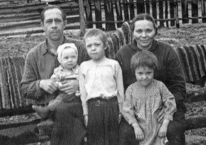  А. Федотов с семьей