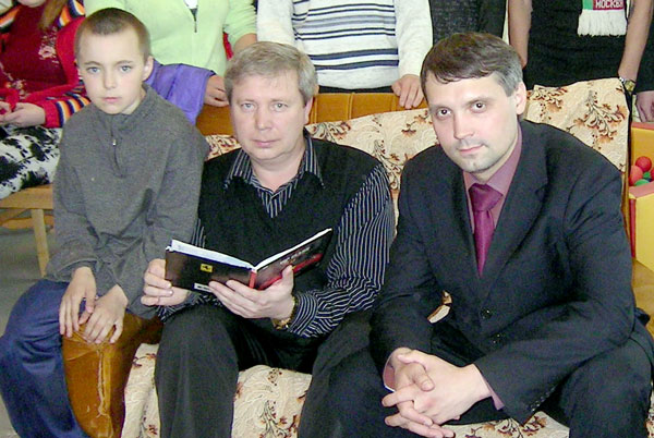 (слева направо) Алеша Камбаров, Игорь Еремин и Егор Беликов