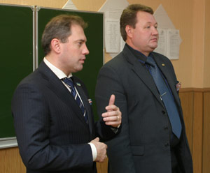 Н. Кулябов (слева) и С. Новоселов