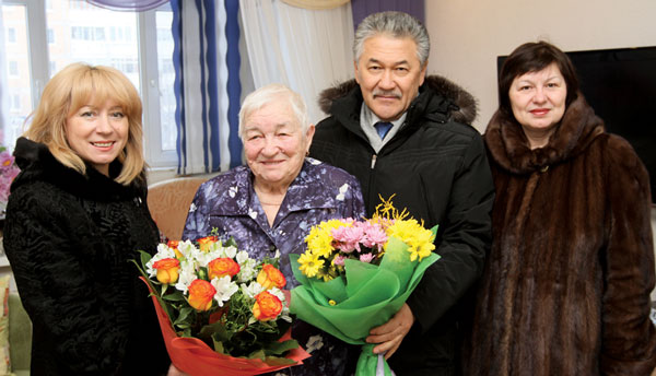 (слева направо) Е. Темная, А. Русанова, А. Тян и Ч. Попова